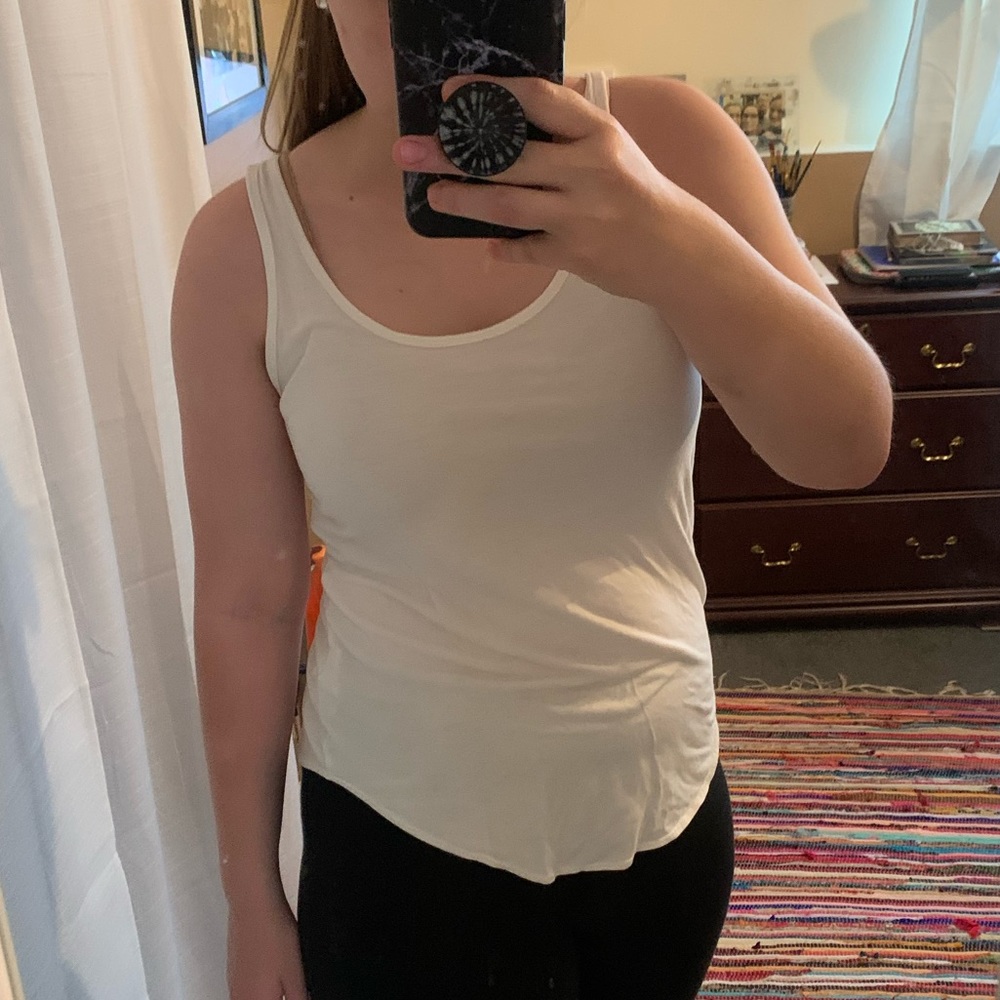 White tank top Small⭐️